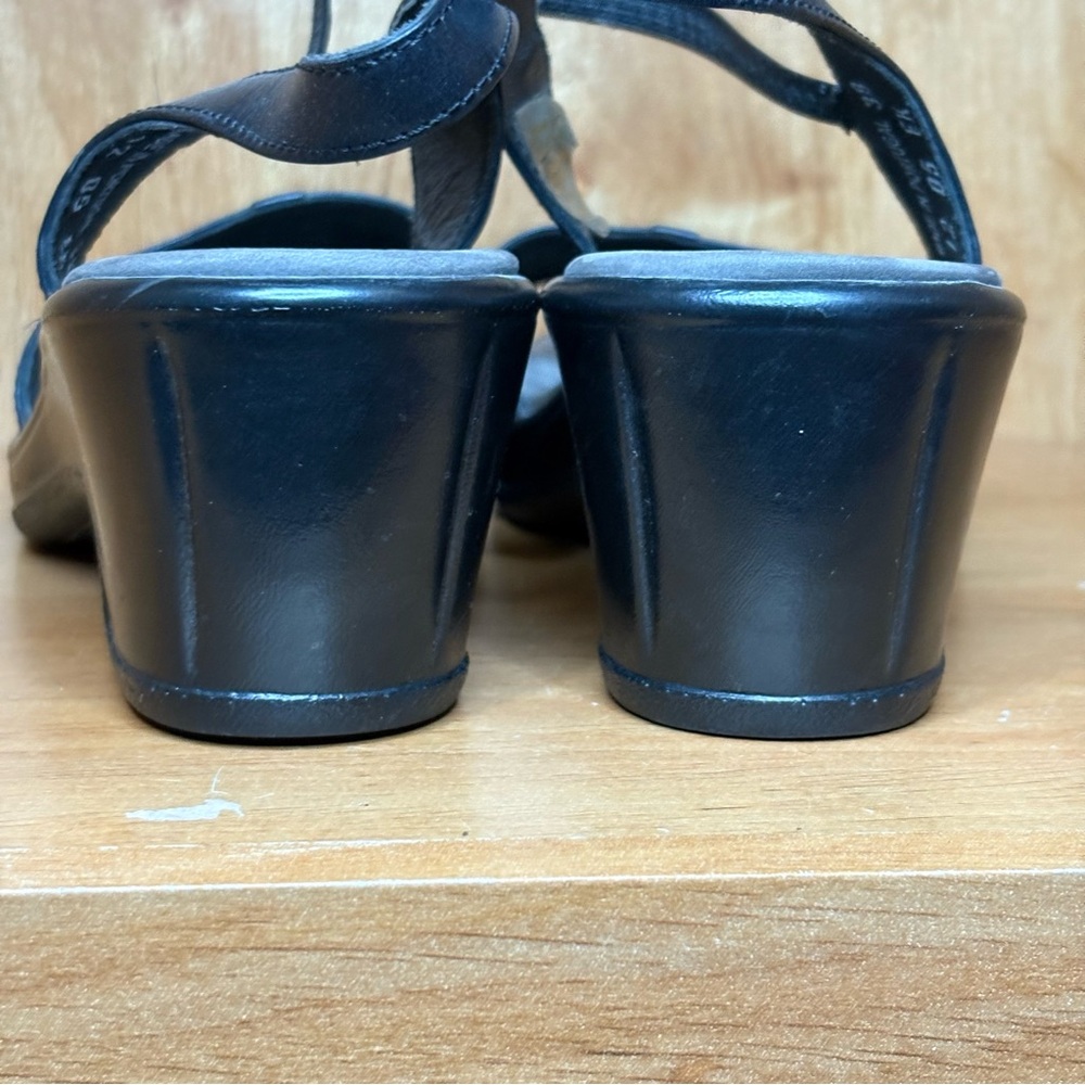 Black Women's Leather Slingback Sandal - Picture 6 of 8